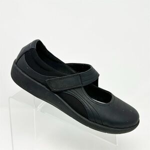 Clarks Women's Cloudsteppers Sillian Bella Mary Jane Flats Black Size 10 Wide